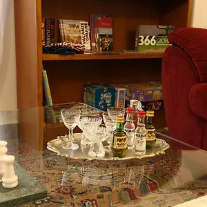 *** Oda ve Kahvaltı Houspitality Caesar İtalya